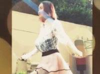 女生自拍下体大图片:夜里女人自拍照