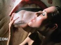 尤莉安的屁股视频:尤莉安被泰罗挤奶