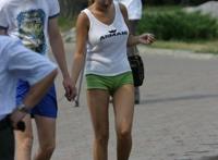 b紧和b松的图:夹b裤穿法图解