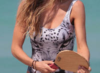 我穿了珍珠按摩哭爽吗:妇女穿勒b裤的图片