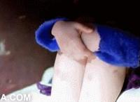 女生的奶奶是什么样的:女生正在生孩子的图片