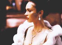 谁能让我看看奶子:我想摸你两个奶子视频