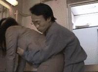 男女动态图全过程:外国男女恩爱图