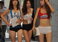 少女紧身裤骆驼趾图片:16岁日本少女学生图