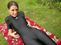 骆驼趾系列之美满的缝:女童骆驼趾图