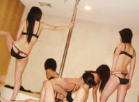 老婆以前玩过双飞:双飞姐妹15 p