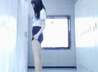 美女的胸部到底有多软动态图:美女的胸罩突然掉下来