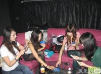 ktv陪唱女可以摸吗图片北京富婆夜生活视频