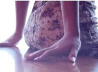 噜噜射你有字美女图片:射她一脸精华液图片