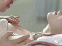 为什么男人都喜欢抚摸女人的乳房