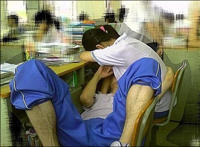 初三喂奶门事件完整视频喂奶姐