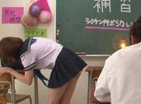 挤公交的glf坐公交车走光