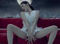 日本街头突袭扒内衣gif日本拔毛系列