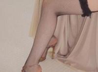 和漂亮姐妹爱爱的故事动态图成1人图片