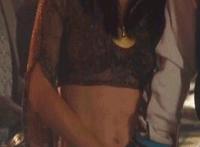 恶胎疯狂强吻视频动态图男人强吻女人脱身视频