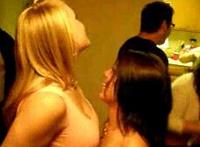 六间房那个房间脱美女六间房动态图