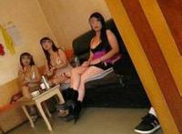 妇女为老人服视频动态图四十岁的女人失足妇女