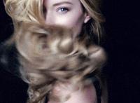 偷吃禁果的女孩动态图第一次亲密接触太痛了