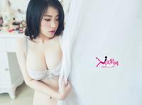 叶和欢郁仲骁小剧场郁仲骁沙发