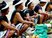 白裤瑶族女人视频白裤瑶族年轻女人图片