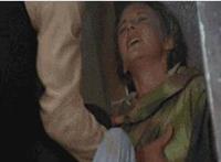 喂奶的正确姿势图片这么大了还吃奶动态图