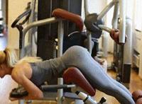 女奥特曼被怪兽虐出血图片 女奥特曼被怪兽上电影