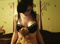 街头强袭之掀裙扒裤 街头强袭之掀裙扒裤gif动态图