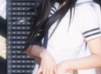 妈妈阿姨一起帮我舔 阿姨让我吃她下面