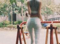 两个女同学让我上她们 我的女同学林曼曼