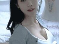 宠物狗吃女人奶视频 动物吃人乳的视频