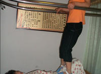 女权天下踩踏终点站图片：心灵家园足奴跪下来舔我的脚图片