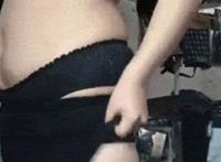 男人的蛋蛋怎么玩视频：美女要玩你的蛋蛋视频 姐要看你的蛋蛋视频