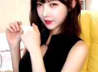 公交车上的那些事 深夜公交动态图：公交上女人忘穿内裤