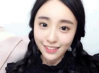 少妇用手搬开阴唇无遮当全图 美女扒开阴唇的人体艺术照