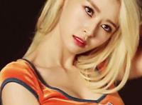 女人大胆裸露外阴各种各样图片 美女开腿露生殖器实图