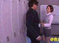 我跟护士小娟 两个护士白丝：护士自慰12p百度