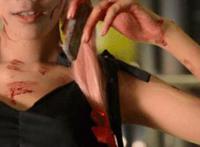 美女与野兽真人版古代皇帝玩妃子 皇帝用蛇玩妃子图片