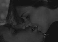 虐俄罗斯高大肥硕乳房：俄罗斯小女孩个下部图