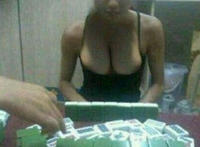 老头打麻将搞笑图