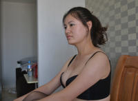 在哪找微信上的开放女：微信聊天发下面图片