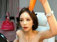 儿媳啊乖腿再张大点gif：把腿张开让我来疼你乖