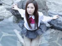 女生把胸罩脱了的视频gif：脱女生胸罩的方法.