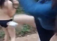 海南扒衣少女完整视频图解：朋友结婚睡了新娘