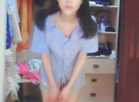 两根棍儿同时进入视频gif：有干过外国人的吗