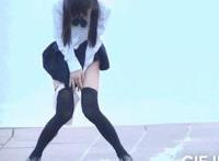 射在脚上的精华gif：有谁上过自己妈妈图片