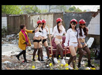 大妈丝袜重口味视频图：楼上的丝袜大妈