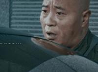 被两男前后夹击动态图：嫁给黑人的中国女孩