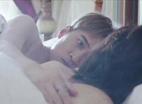 女性外阴真人实图动态图：少妇标准大阴唇图片