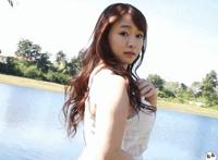 女生踢男生裆部的视频动态图：捏爆卵蛋