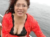 40岁的阿姨照片：四十岁阿姨烫头发照片